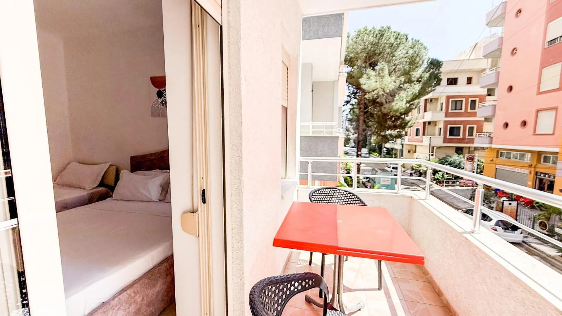 Sol - Entire Holiday Apartment On A Budget Durrës